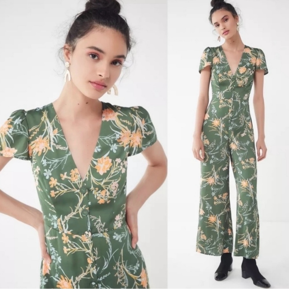 Urban Outfitters Matilda Jumpsuit. Size SP. Color Green w/ Orange Floral.